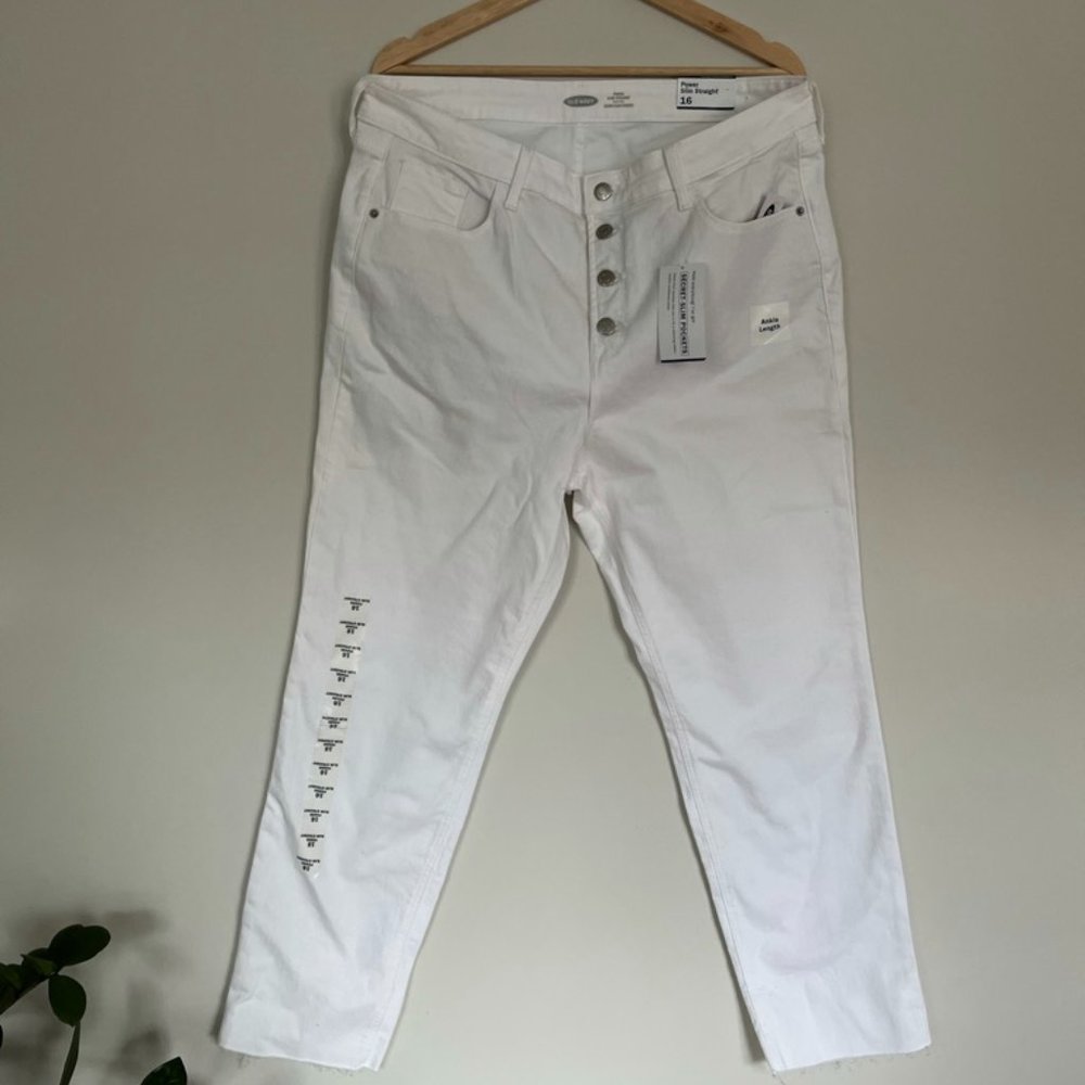 Old Navy white straight jeans size 16